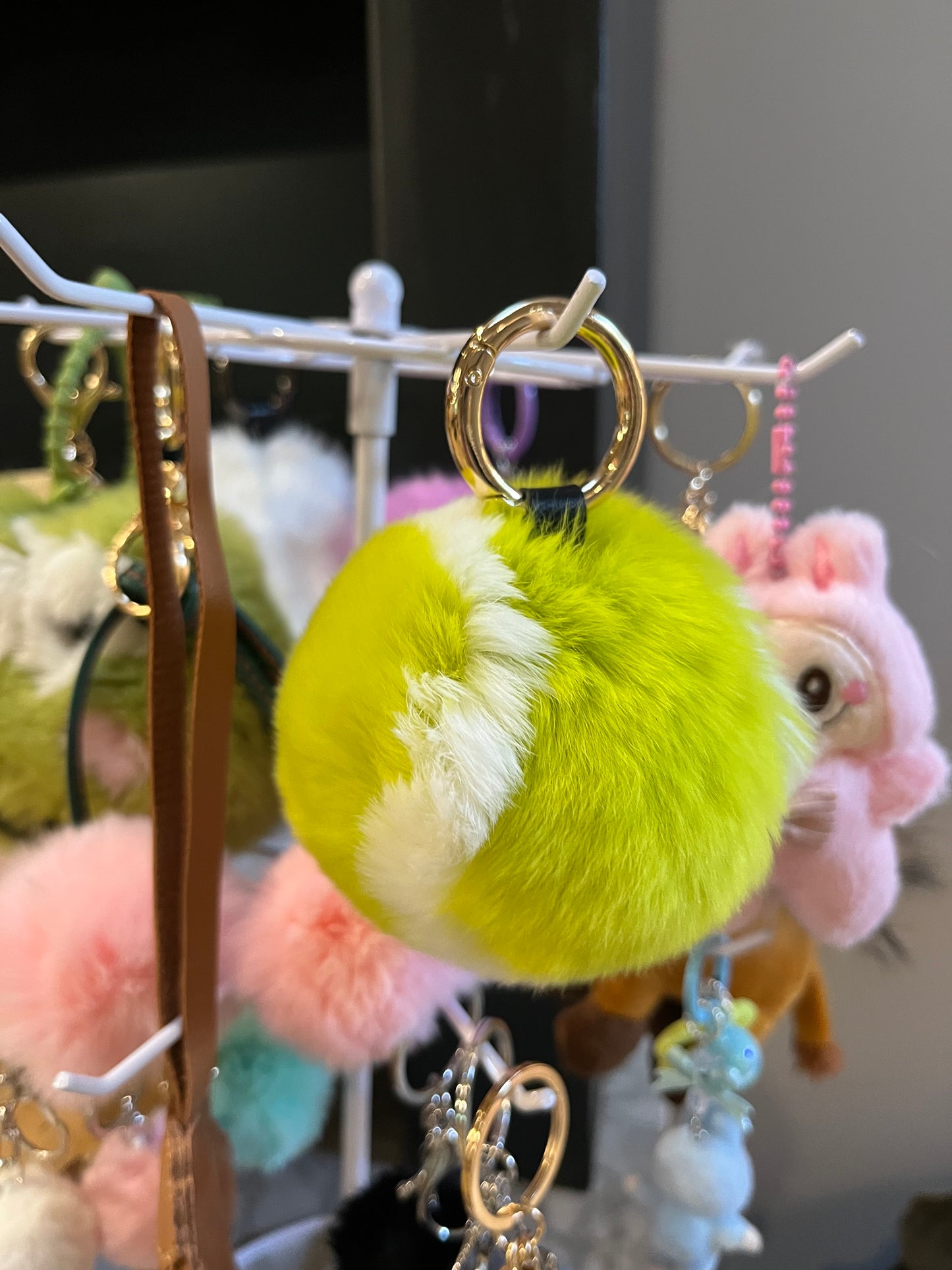Medium fur keychain