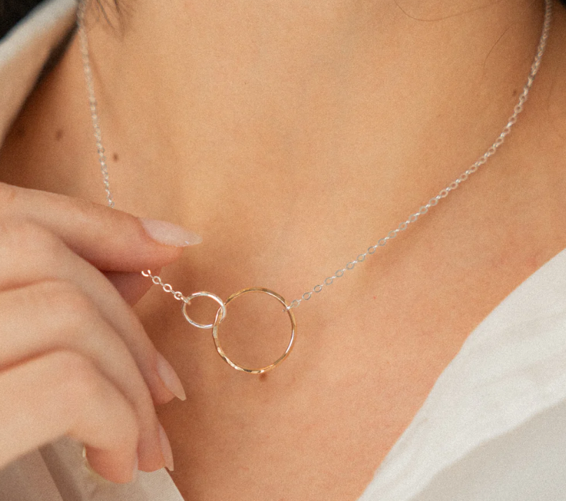 Interlocking Circle Necklace